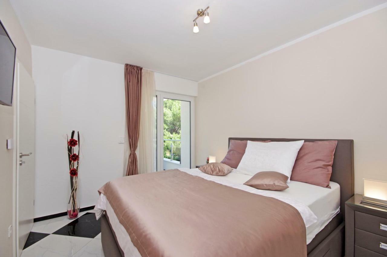 Villa Inis Makarska Bagian luar foto