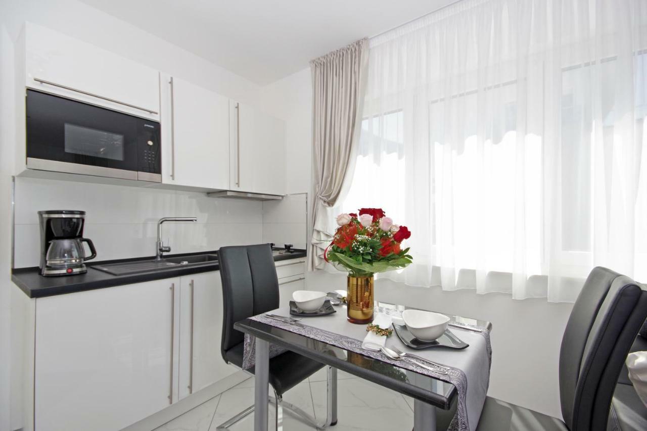 Villa Inis Makarska Bagian luar foto