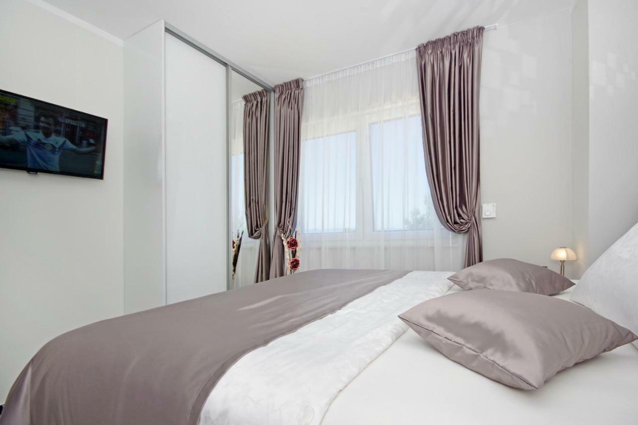 Villa Inis Makarska Bagian luar foto