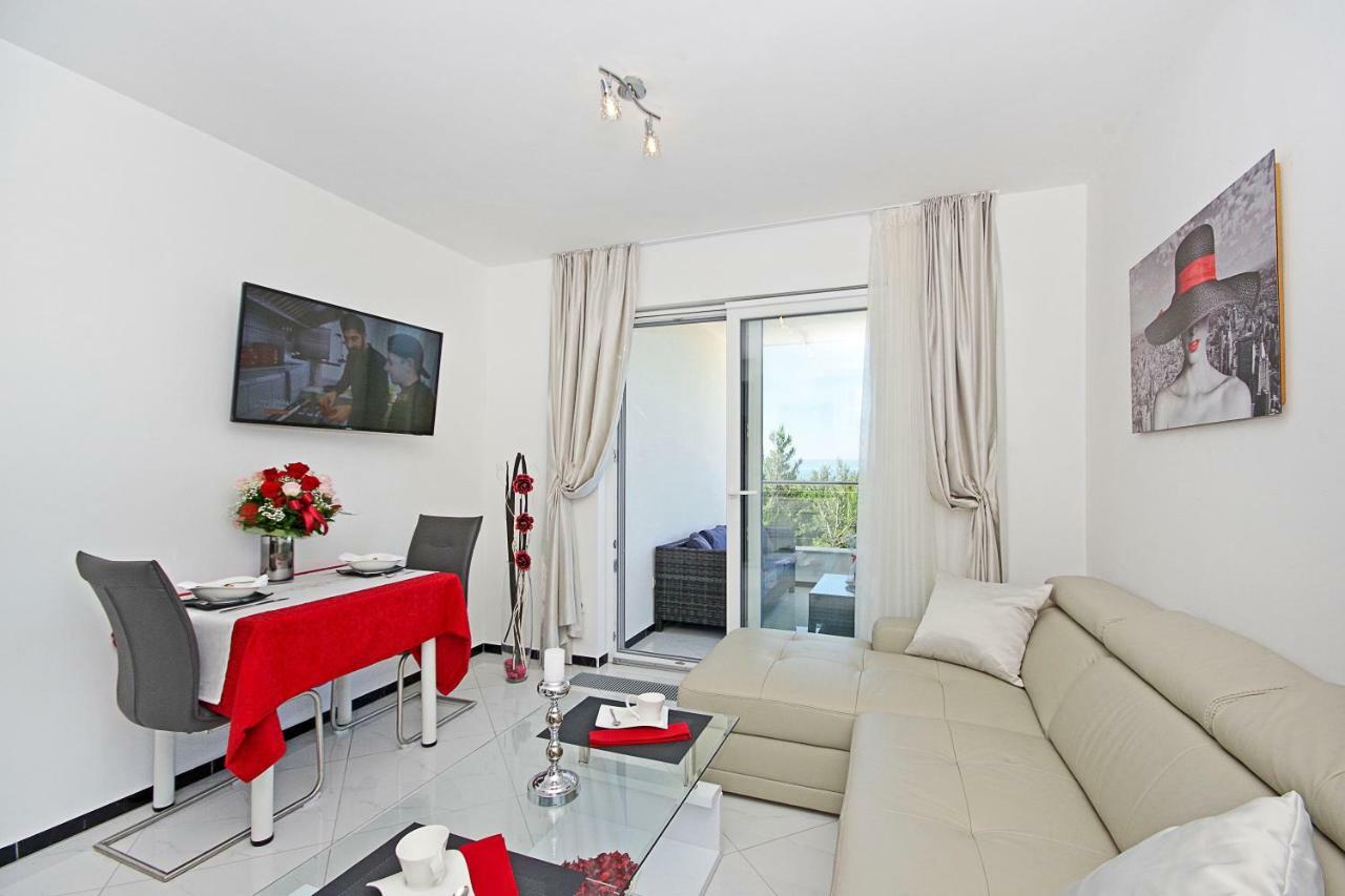 Villa Inis Makarska Bagian luar foto