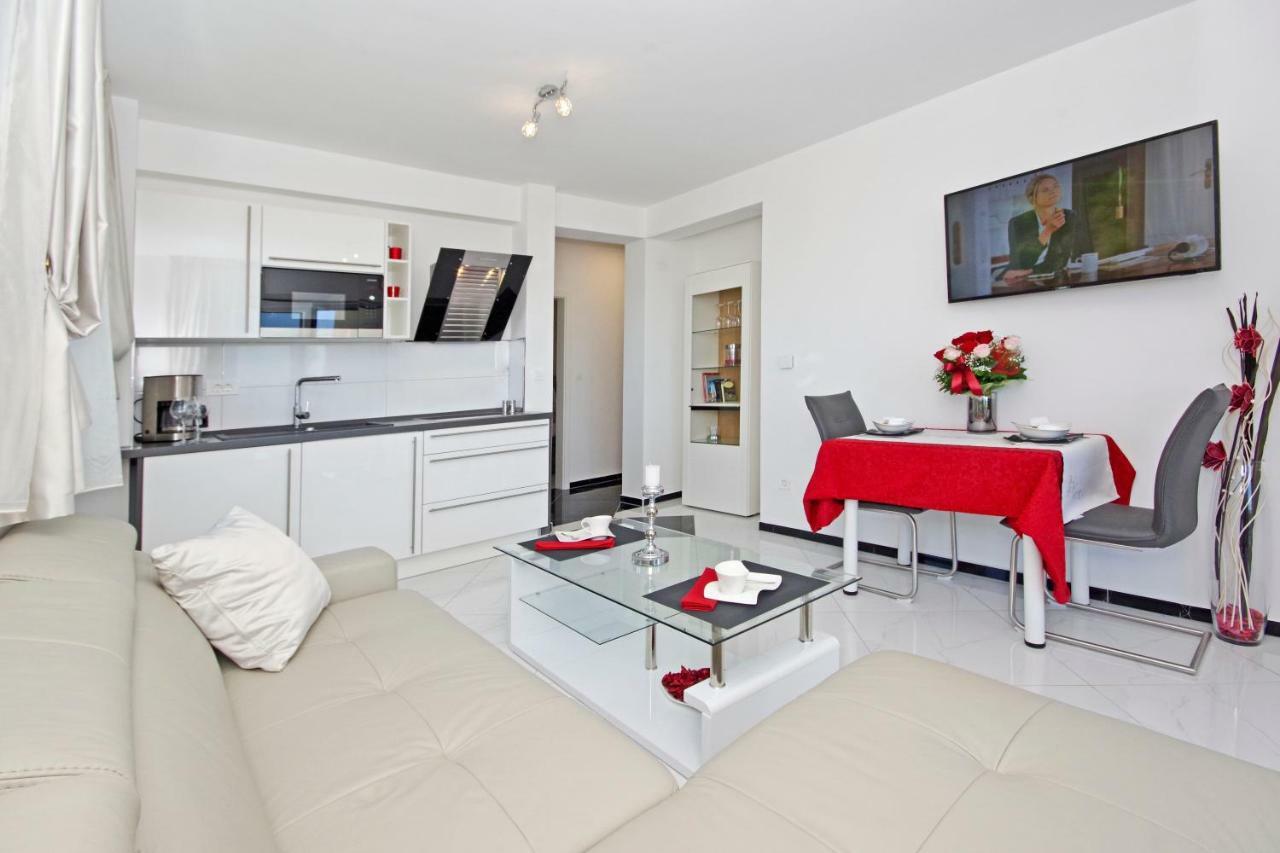Villa Inis Makarska Bagian luar foto